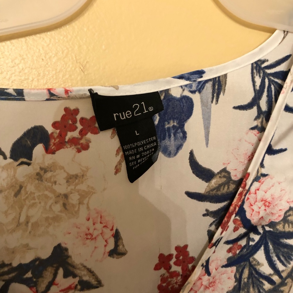 Blouse - Picture 2 of 2